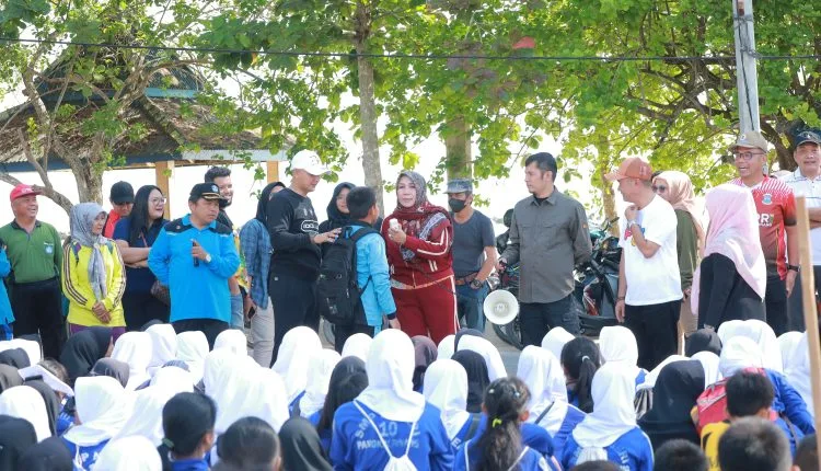 Pemkot Pangkalpinang Gelar Gotong Royong Akbar Di Pantai Pasir Padi