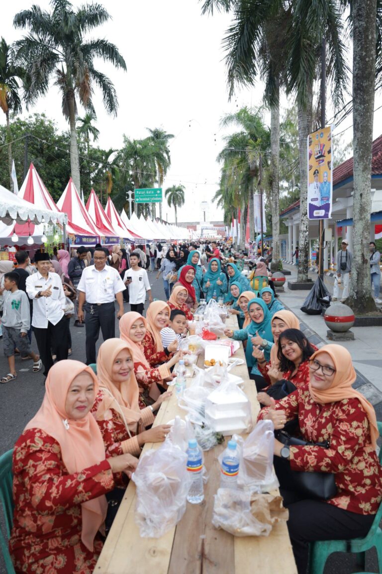 Fest di Alun-Alun Taman Merdeka, Bazar Kuliner UMKM yang Hadir Setiap Bulan